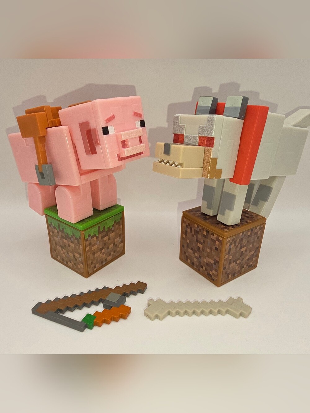 Minecraft Comic Maker Wolf Pig w Accessories Figures
